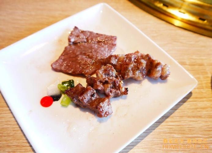 烤好的牛肉